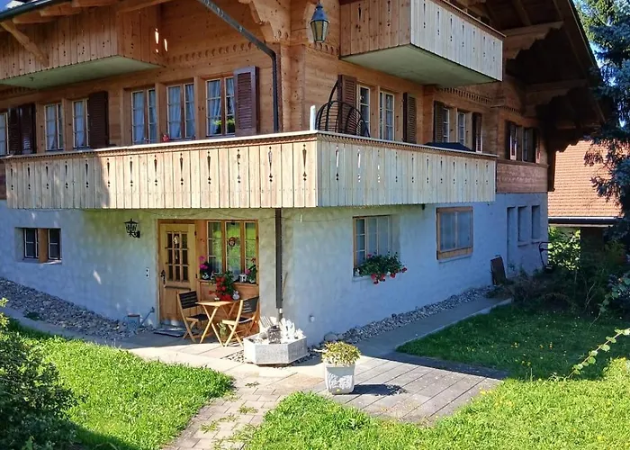 Gemuetliche 2-zimmer Mir Bergblick 公寓 Aeschi Bei Spiez